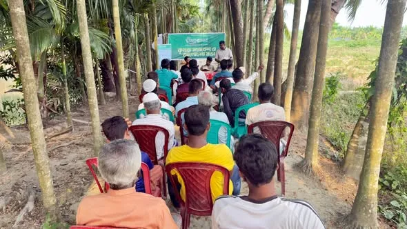 প্রকৃতির অপার সৌন্দর্যের মাঝে হাজারীগঞ্জের স্থানীয় কৃষকদের অংশগ্রহণে একটি ফলপ্রসূ আলোচনা সভা অনুষ্ঠিত হয়।